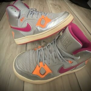 Nike Womens Son Of Force Hi-Top Sneakers Shoes 616303-007  Sz 9.5